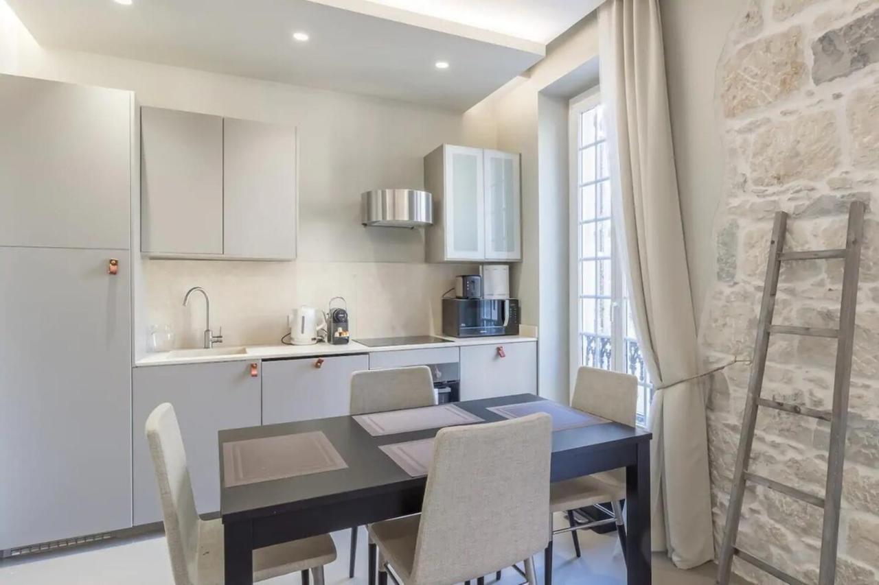 Private Apartment Located In The "Carre D'Or Nice" ภายนอก รูปภาพ